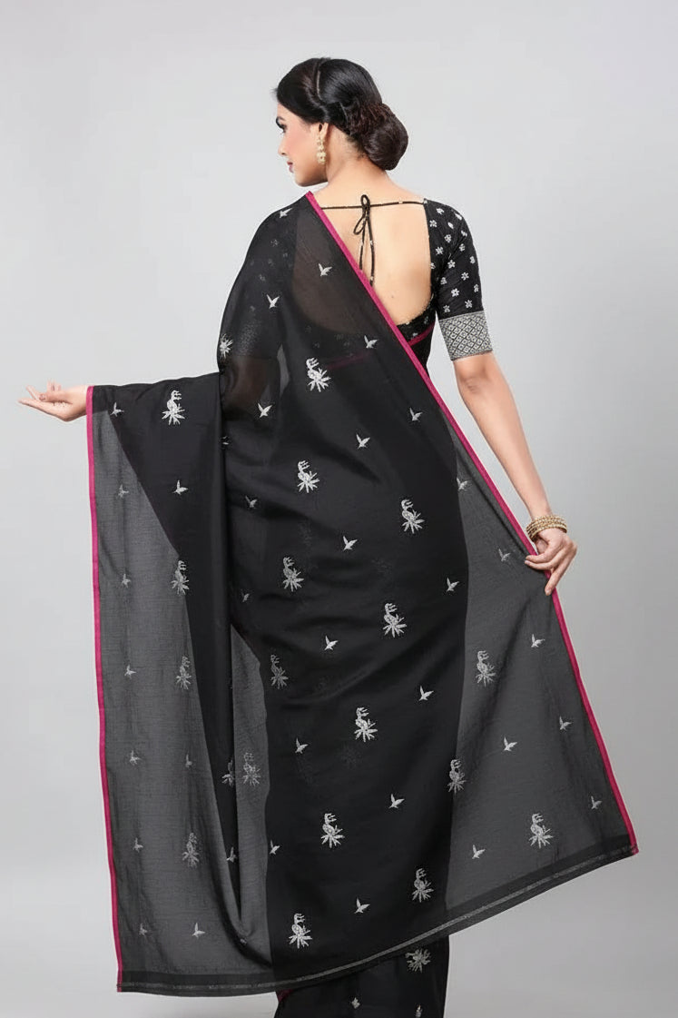 Women’s Elegant Jacquard Saree with Blouse – Traditional Wear (Black, 6.3M)